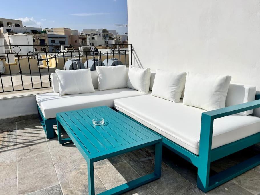 Beautiful 4-Bedroom Townhouse In Sliema Buitenkant foto